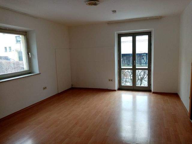 Kompakte 1,5-Raum-Erdgeschosswohnung in Ruhmannsfelden - Photo 2