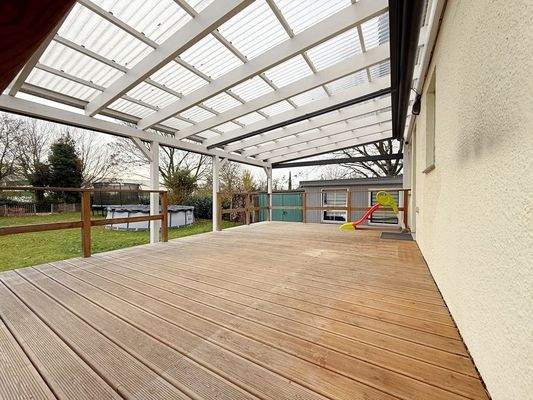 Terrasse ohne Möbel