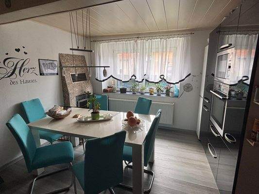 Küche mit Etagenofen EG.jpg