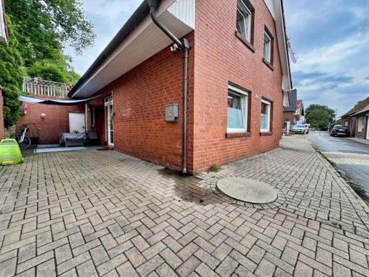 Auffahrt / Autostellplatz