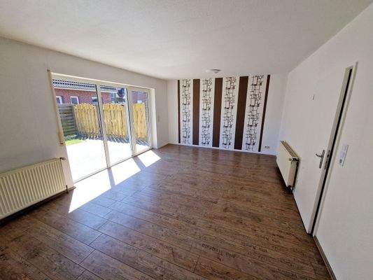 geräiumiges Wohnzimmer