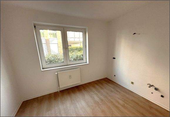 Küche - Musterfoto von identischer Whg. im EG