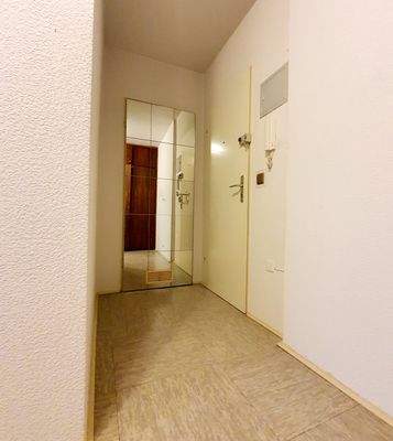 Eingangsbereich mit Gäste-WC