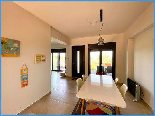 c8521c4e7bb24166a12beea90220cfd0-original