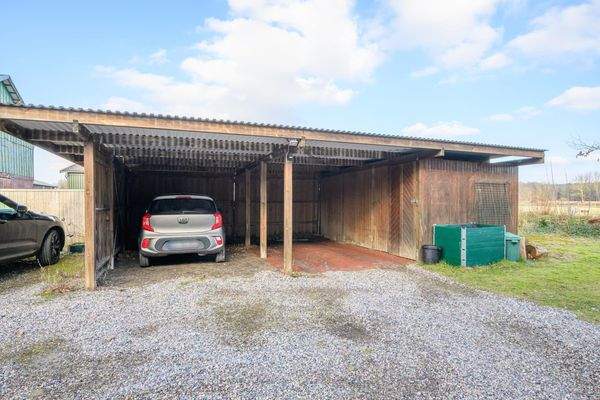 Doppelcarport mit 2 Abstellräumen