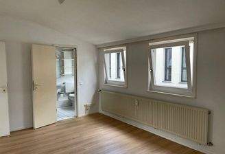 Büro-/Praxisflächen DG