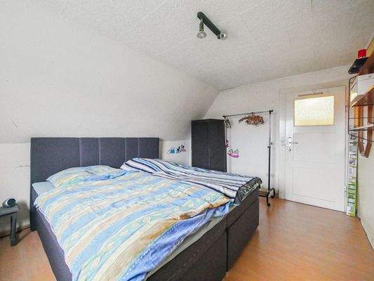 Schlafzimmer 2 a (DG)