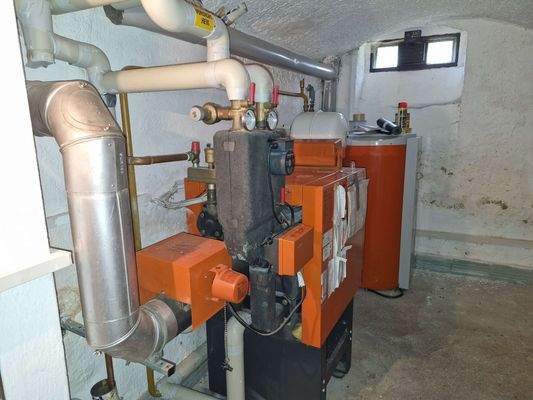 Öl-Heizung im Keller