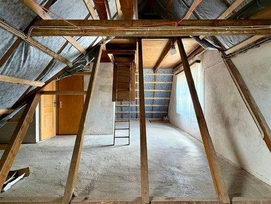 Dachboden Wohnhaus 1