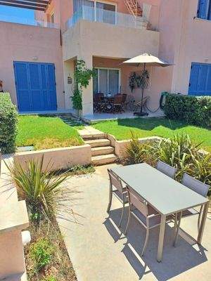 Kreta, Maleme: Erdgeschosswohnung zu verkaufen, nur wenige Schritte vom Strand entfernt