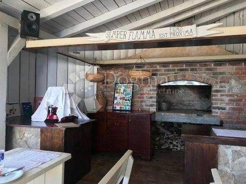 Cres Ladenlokale, Ladenflächen 