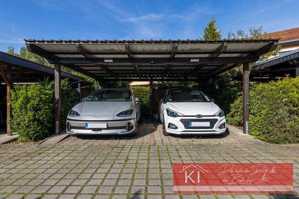 Doppelcarport mit Zugang zum Garten