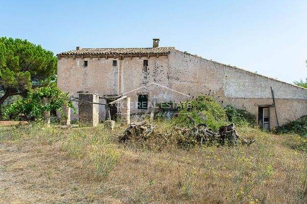 Hinteransicht des Haupthauses