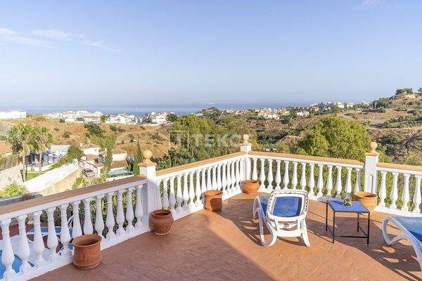 Elegant Design Villa for Sale in Benalmadena Malaga