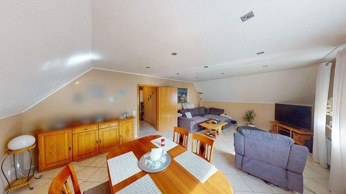 OG Wohnzimmer Bild 2