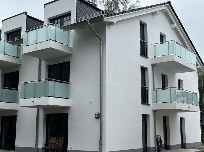2-Zi.-Wohnung mit 2 Balkonen und EinbaukÃ¼che