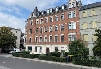 Gebäudeansicht Straßenseite