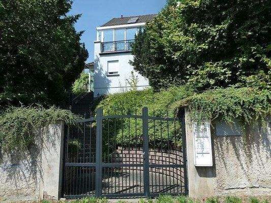 Traumhaftes Haus und Grundstück-in bester Wohnlage