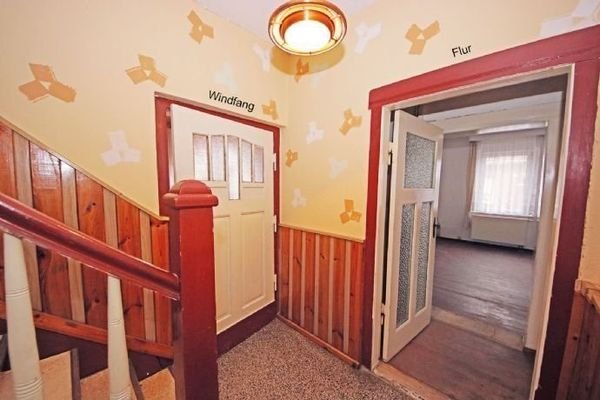 Flur- / Treppenhaus im EG