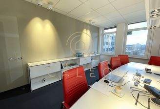 Moderner Meetingraum 