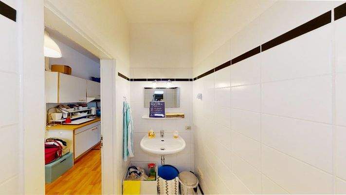 Toilette_Waschtischseite