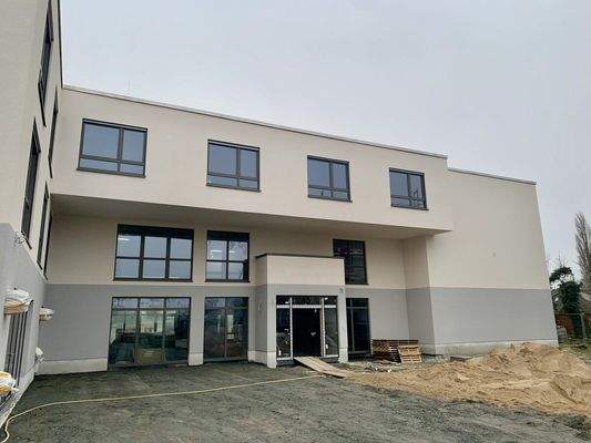 5. Außenansicht, Haupteingang