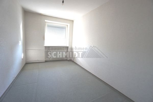 Kind/Büro/Gast