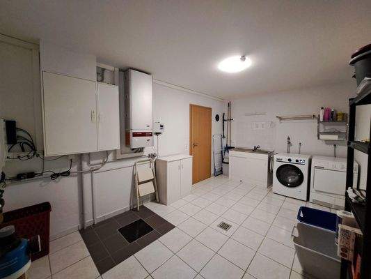 KG - Wasch-/Trocken-Raum