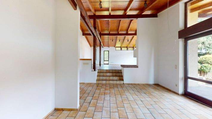 Essbereich mit Wohnbreich