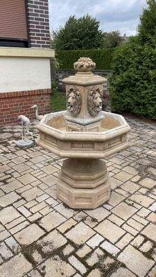 Springbrunnen/Sitzfläche
