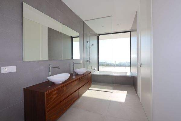 Badezimmer mit Badewanne