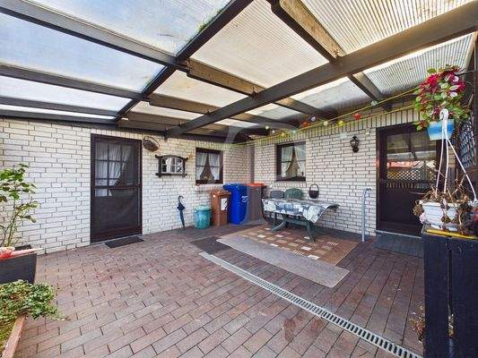 Überdachte Terrasse