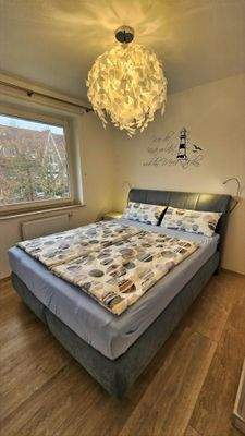 Schlafzimmer mit Doppelbett