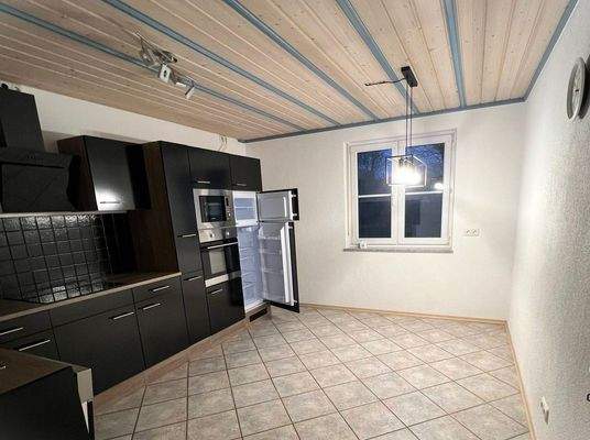 Große Einbauküche im OG