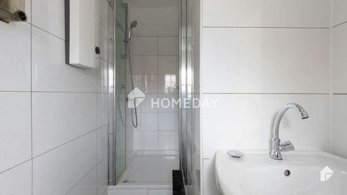 Nebengebäude Badezimmer 2