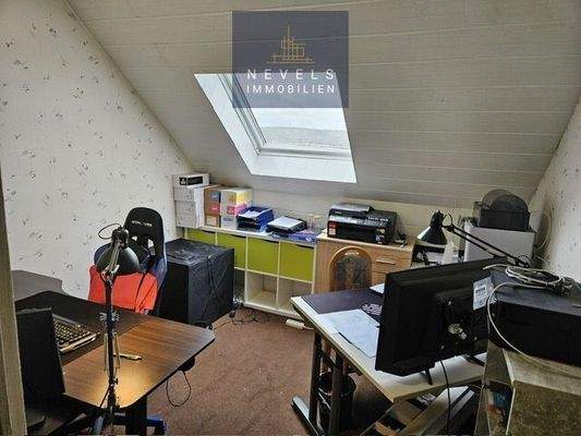 Büro im Dachgeschoss
