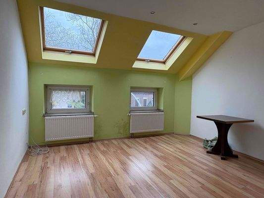 Schlafzimmer DG Rechts