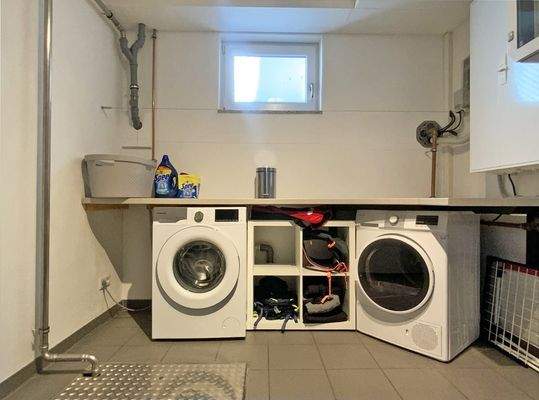 Hauswirtschaftsraum im Untergeschoss