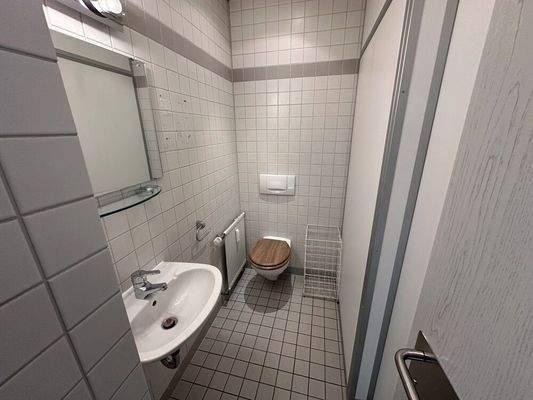 Damen-WC/Gewerbe (EG)