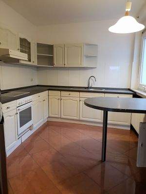 Eckküche mit Essbereich