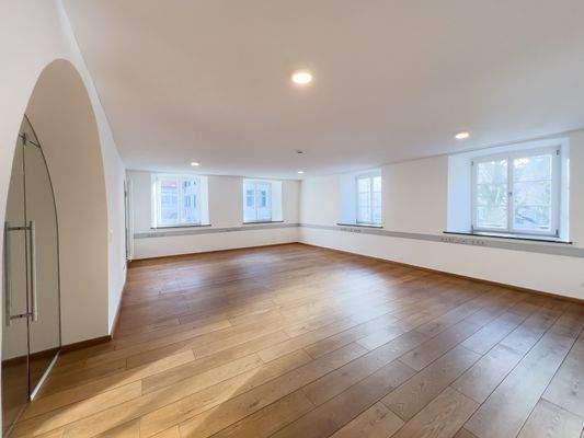 Großer Büroraum Ansicht 1