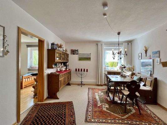 Freundlicher Essbereich EG