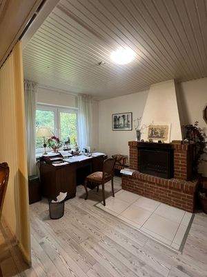 Gemütliches Arbeitszimmer