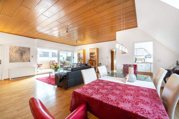 Wohn- und Essbereich DG