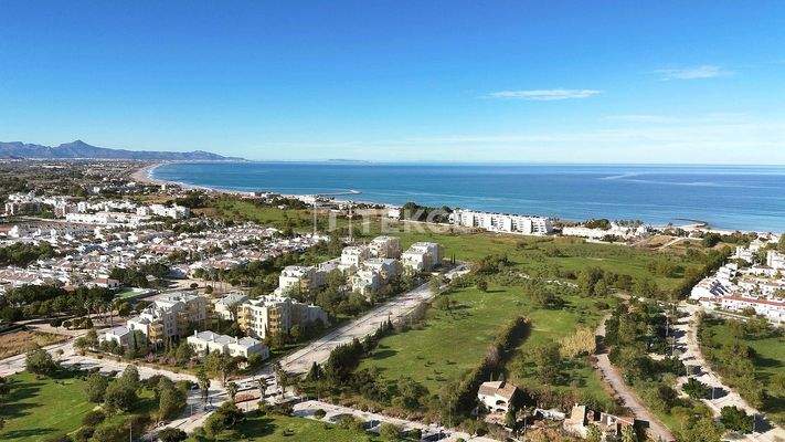 Apartments with Large Terraces Surrounded by Nature in Denia