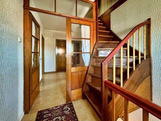 Eingangsbereich ins Obergeschoss mit Treppe ins Dachgeschoss