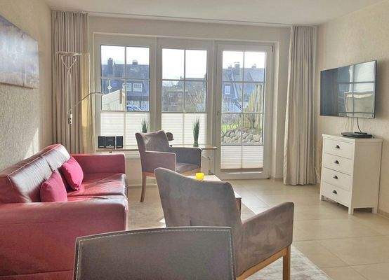 Wohnraum mit Blick zur Südterrasse