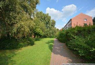 Zuwegung zu den Hauseingängen