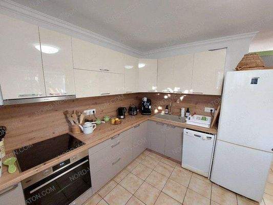 Küche mit Essbereich