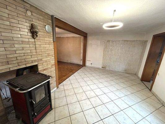 Esszimmer / Kaminofen auch zum Kochen geeignet